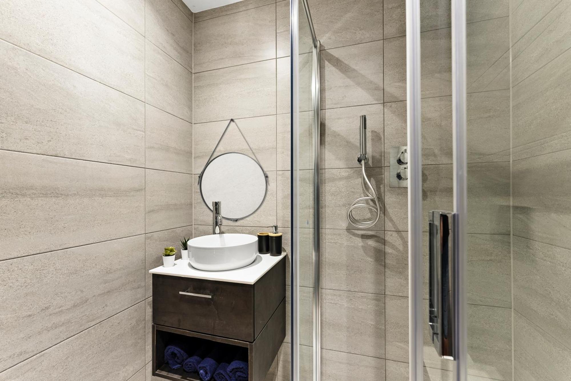 Stylish Large Leeds Apartment - Parking Kültér fotó